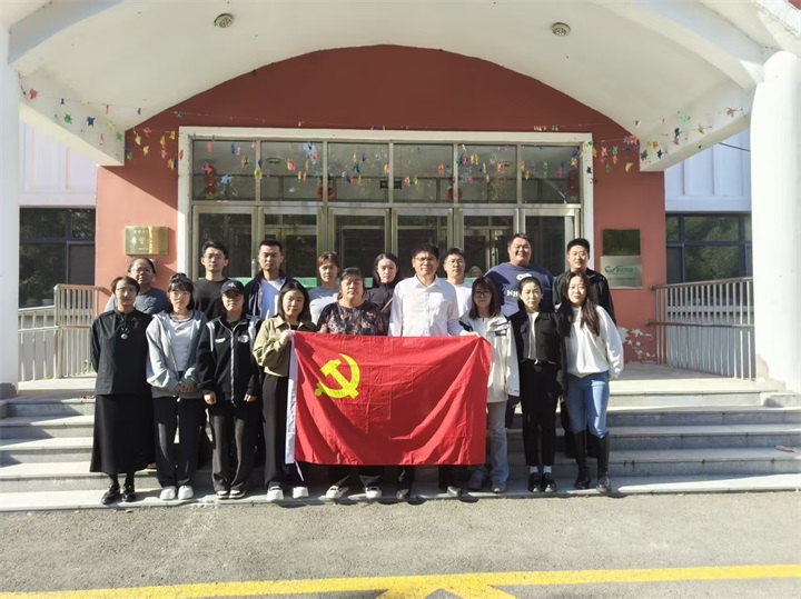 双节关怀暖人心 多方联动情系养老院